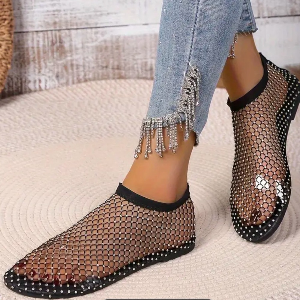 Fishnet flat sandals